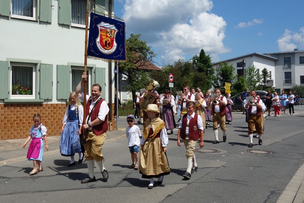 Festzug beim Feuerwehrfest